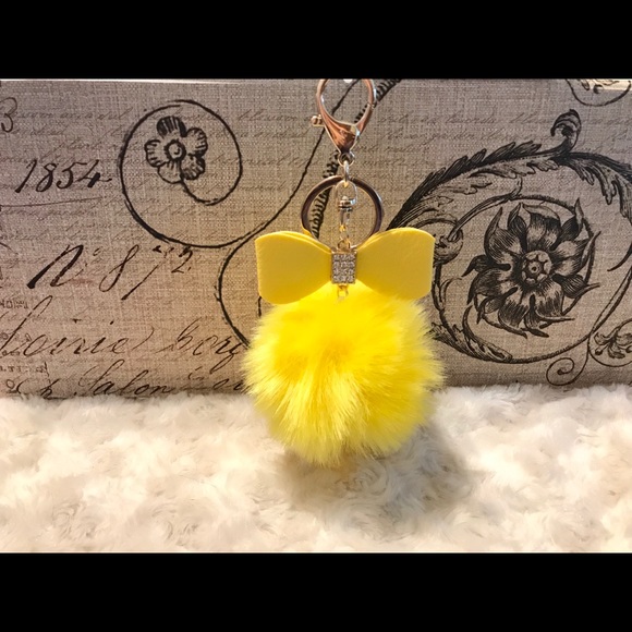 NEW Pom Pom Handbag Charm/Keychain - Picture 2 of 3